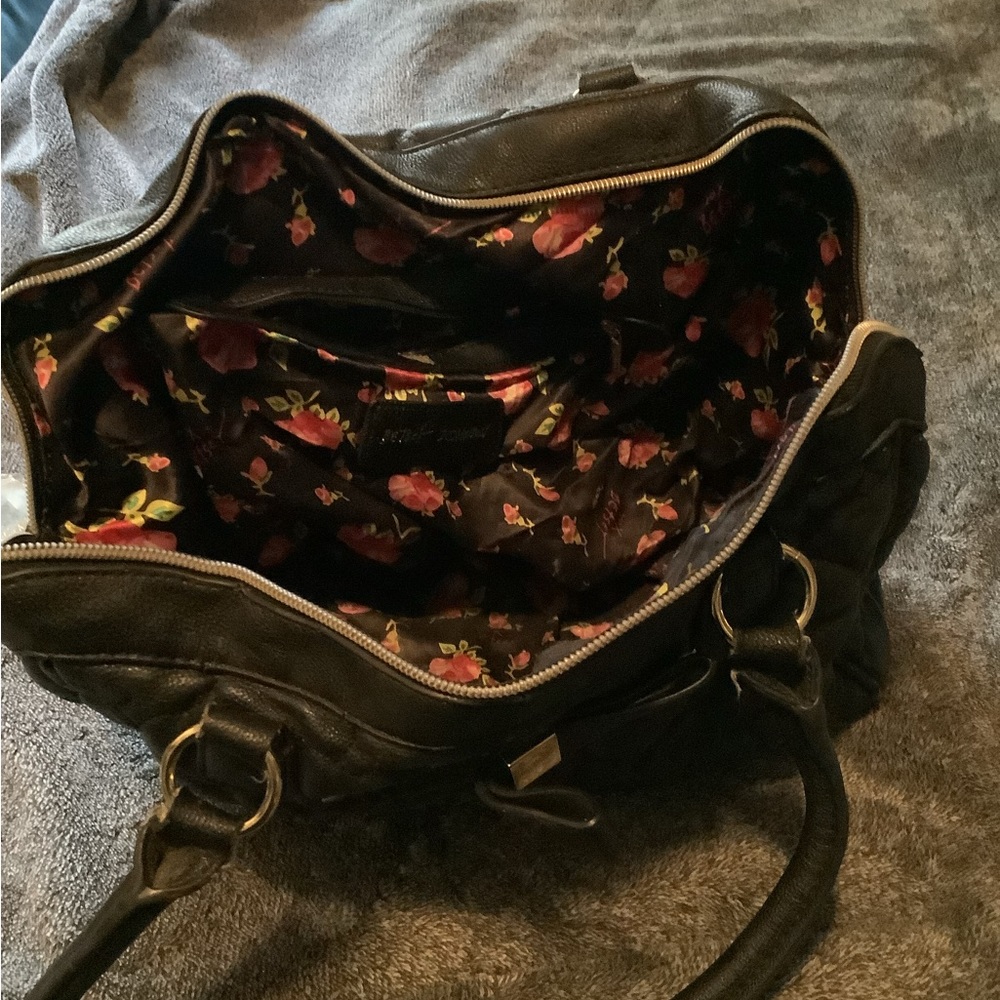 Shoulder bag